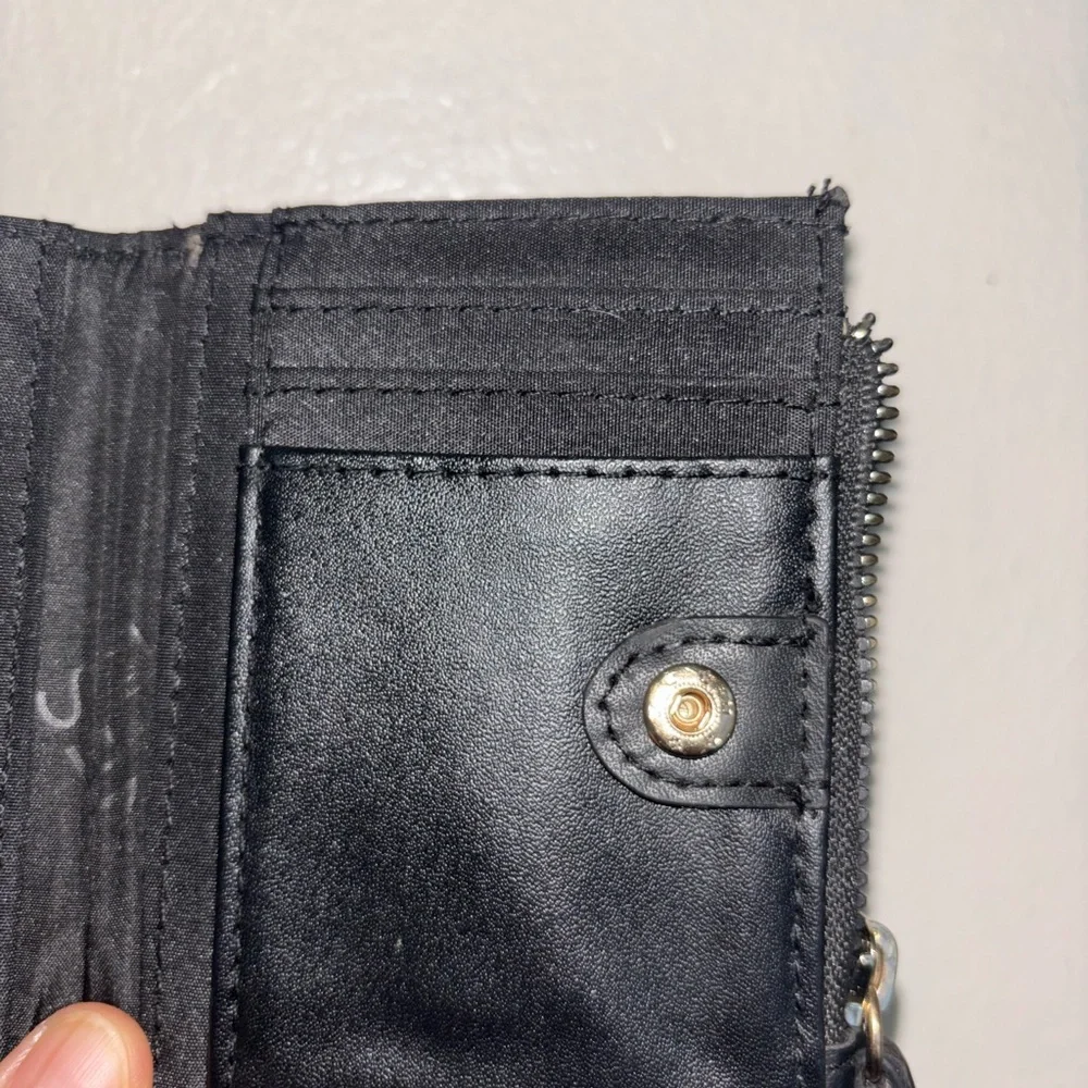 Jones New York Black Bi-Fold Wallet - Picture 4 of 5